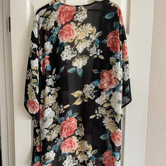 Sheer Floral Kimono - Picture 5 of 5